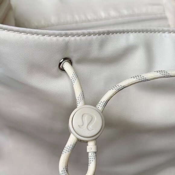 Lululemon Drawstring Bucket Bag - Picture 5 of 7